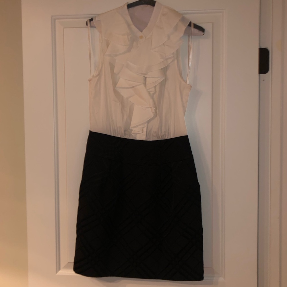 BCBG MaxAzaria black & white dress w/ pockets, 8